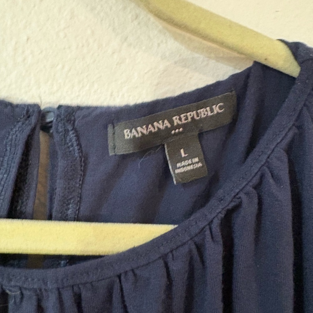 Banana Republic Navy Blouse - Picture 2 of 5